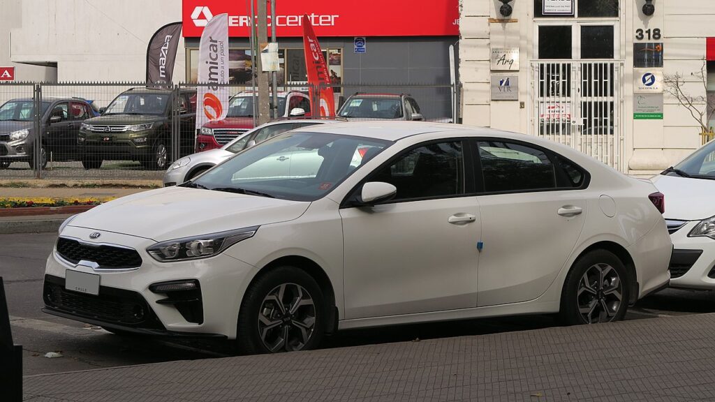 Kia Cerato - Wikimedia Commons