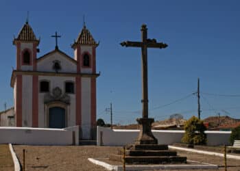 O vilarejo mineiro escondido que virou destino obrigatório para amantes da natureza