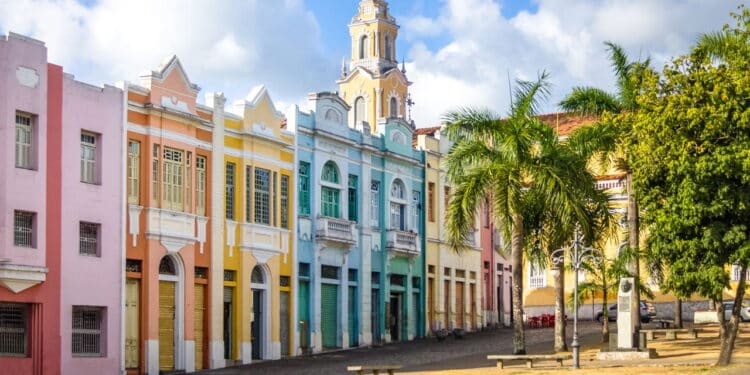 Pequena cidade do litoral muda sua história com uma ideia ousada!