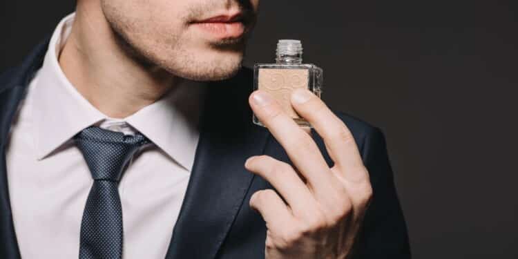 Perfume masculino - Créditos: depositphotos.com / EdZbarzhyvetsky
