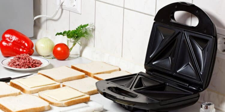 A melhor sanduicheira multifuncional que vai transformar sua rotina!
