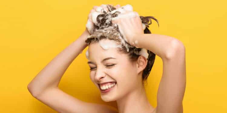 Top 5 melhores shampoos para hidratar cabelos longos e evitar pontas duplas