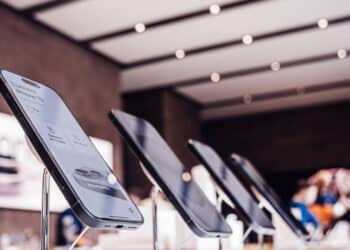 Top 10 smartphones que vão bombar em 2025 segundo especialistas!