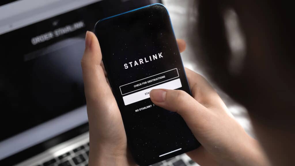 Starlink libera internet grátis em celular sem sinal no Brasil!