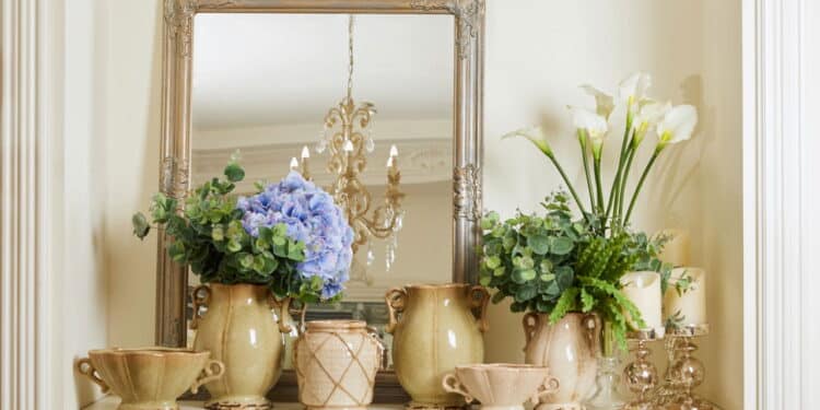 Vasos decorativos valorizam plantas e ganham protagonismo no design de interiores
