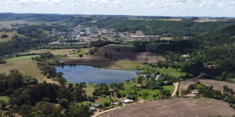 Cidade de SC abriga cratera rara causada por asteroide gigante