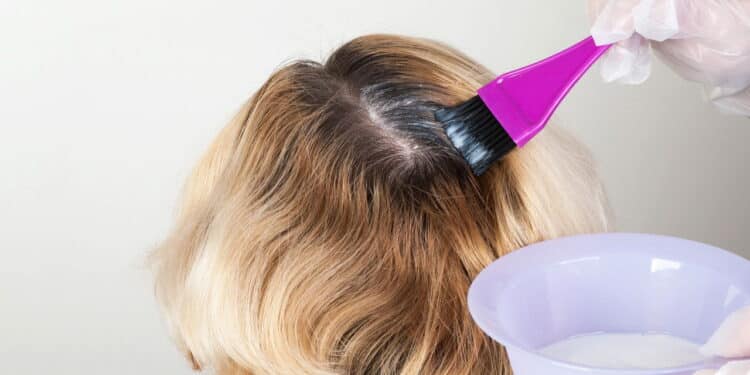 Tinta caseira que cobre imperfeições e restaura o castanho natural do seu cabelo