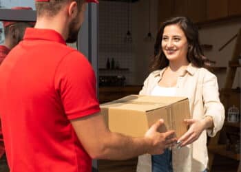 Chega de marmita: restaurantes lançam delivery por assinatura que cabe no bolso
