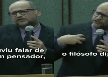 Clóvis de Barros Filho filósofo brasileiro: "Pra trás, nem pra pegar impulso!"