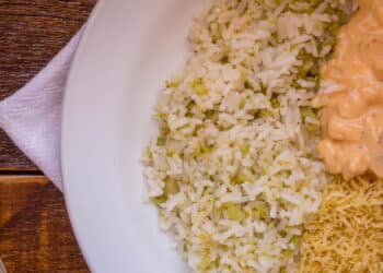 Estrogonofe cremoso em 20 minutos com o que você tem em casa