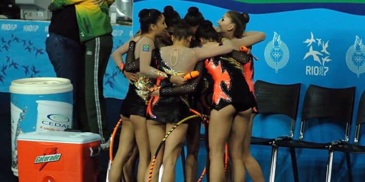 Brasil brilha e conquista ouro inédito na ginástica rítmica internacional