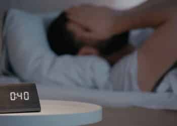 Nunca mais insônia: estudo revela técnica simples para dormir em 5 minutos