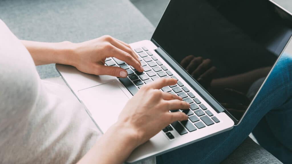 "Esse aqui é o melhor notebook pra trabalhar e ele é barato", Top! Tech, especialista em tecnologia