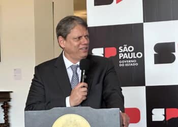 Tarcísio na mira do STF após acusação de obstrução feita pelo PT