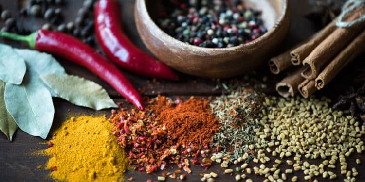 Quer mais sabor e menos desperdício? Aprenda a cultivar temperos em casa