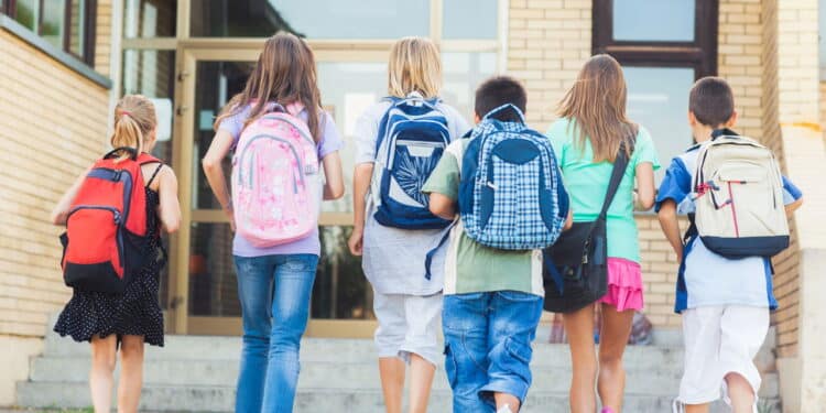 Como facilitar a volta das férias para as famílias com filhos