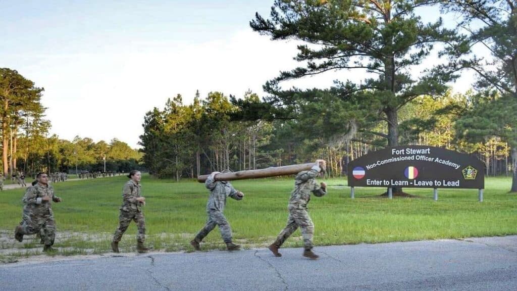 Alerta: ataque em base militar nos EUA deixa soldados feridos