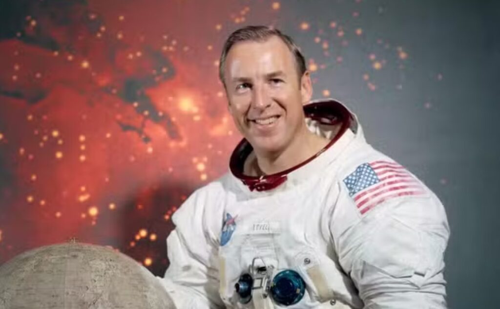 Morre Jim Lovell, comandante lendário da missão Apollo 13