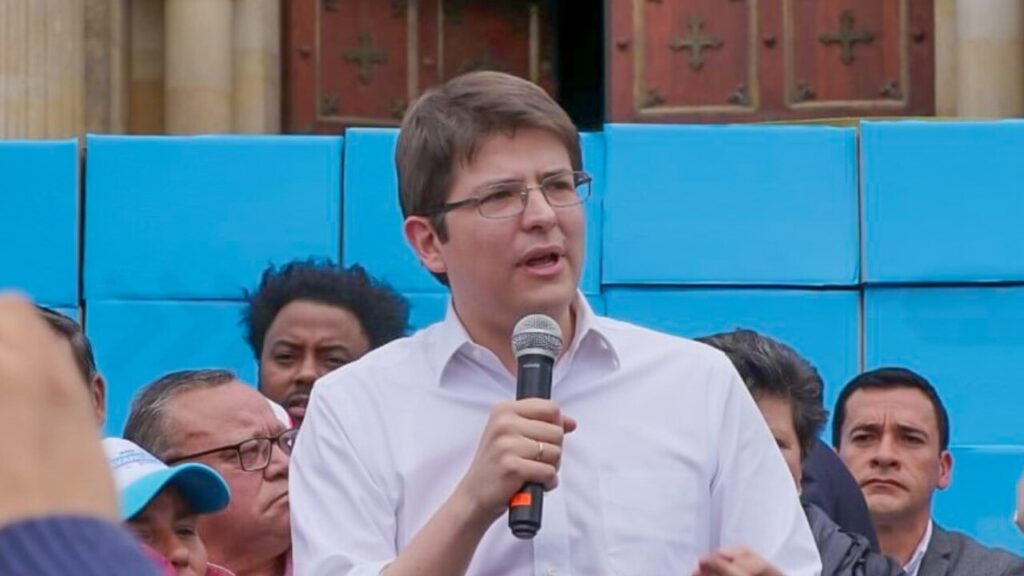 Atentado: pré-candidato à presidência da Colômbia Miguel Uribe morre após ataque a tiros