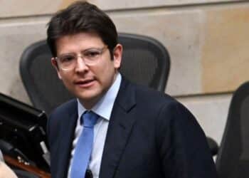 Atentado: pré-candidato à presidência da Colômbia Miguel Uribe morre após ataque a tiros