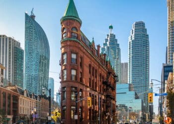 Toronto - Créditos: depositphotos.com / diegograndi