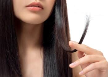 Os três truques fáceis para disfarçar o cabelo oleoso quando você não tem tempo