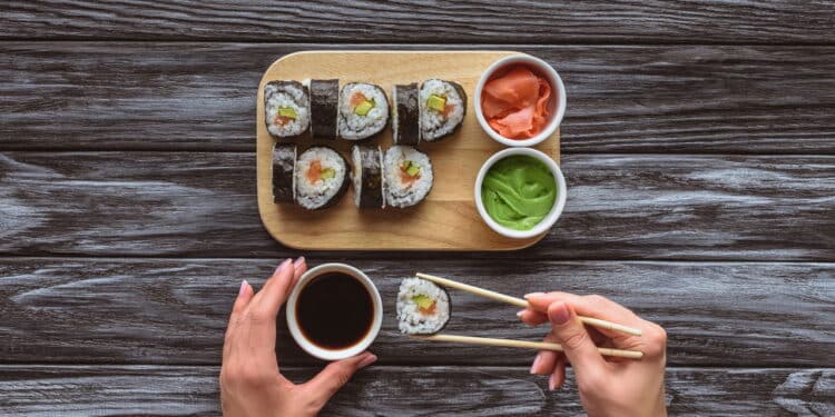 Inusitado: mulher é afetada com "síndrome do coração partido" após comer wasabi; entenda o caso