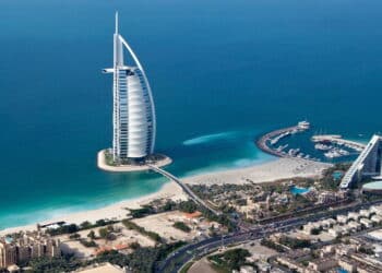 A impressionante história de Dubai e sua ascensão como cidade luxuosa no deserto