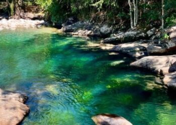 Águas cristalinas e paz total: conheça o destino escondido no interior de São Paulo que encanta turistas