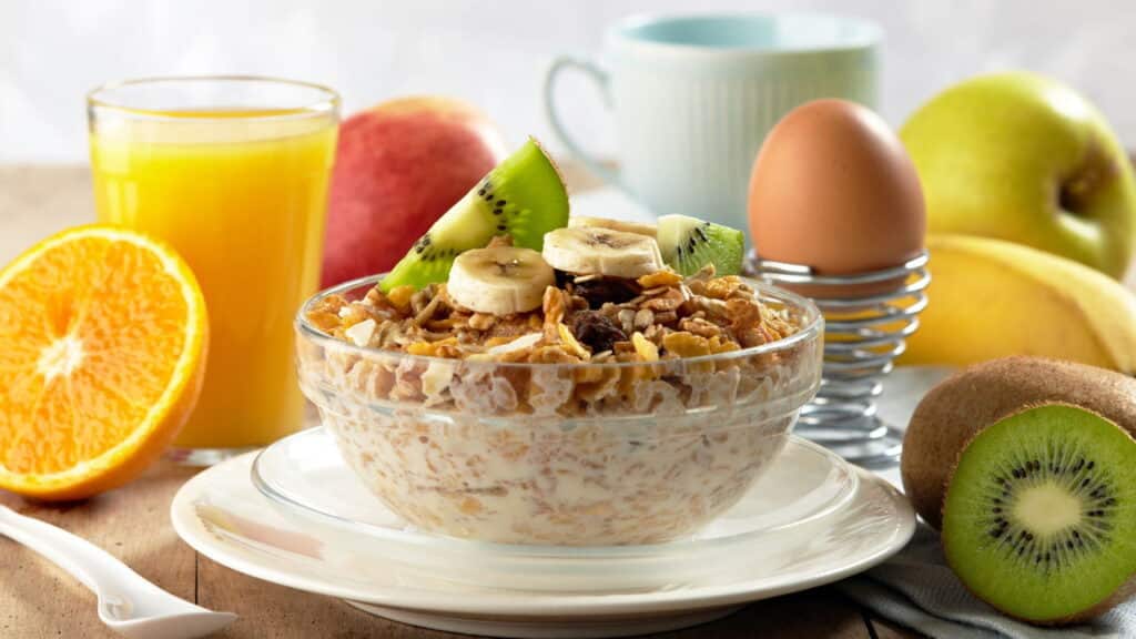 Comece o dia ganhando massa muscular: as três receitas proteicas fáceis e deliciosas para o café