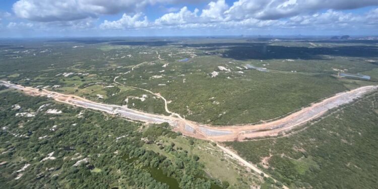 Entenda a longa história da Ferrovia Transnordestina que acumula quase trinta anos