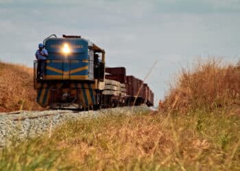 Entenda a longa história da Ferrovia Transnordestina que acumula quase trinta anos