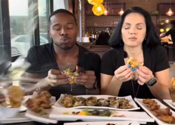 Vídeo mostra exato momento em que carro invade restaurante e atinge influenciadores