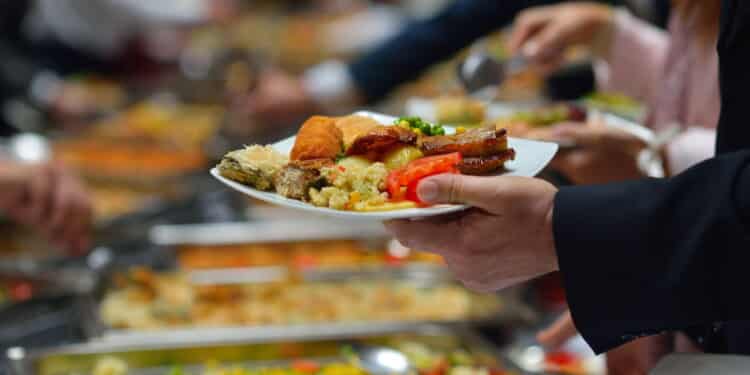 Atenção: alimento comum na mesa dos brasileiros pode aumentar risco de câncer no intestino; entenda