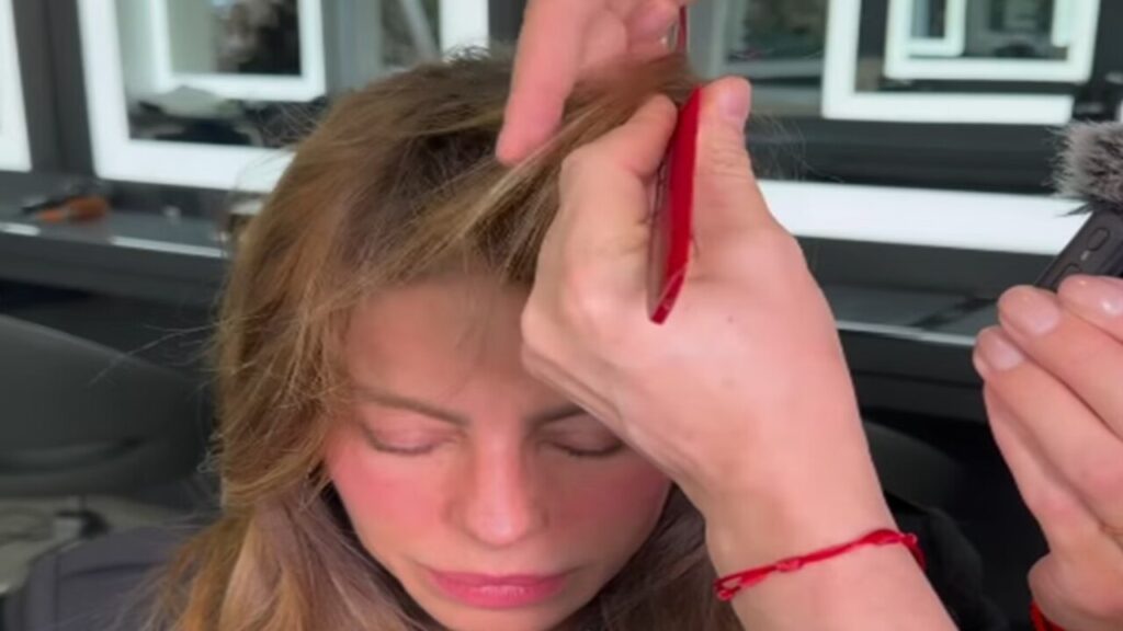 Cabeleireiro das famosas revela o truque fácil para disfarçar cabelo branco