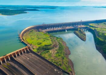 As obras de engenharia gigantes que marcam história no Brasil e no mundo