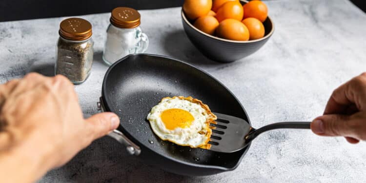 Veja as panelas antiaderentes baratas que vão transformar sua cozinha em 2025