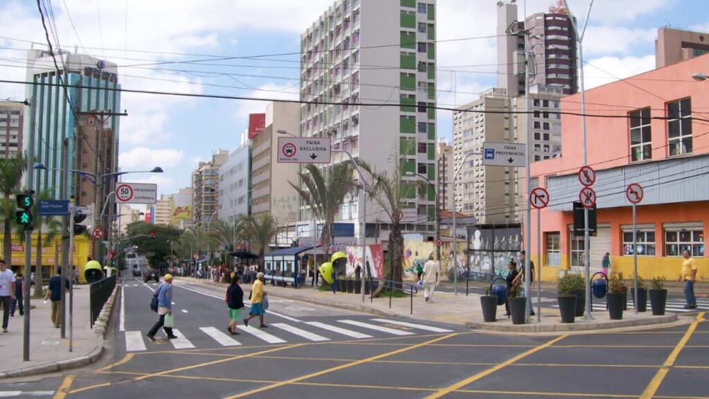 Cidade brasileira vira destino preferido por aluguel baixo e educação de qualidade