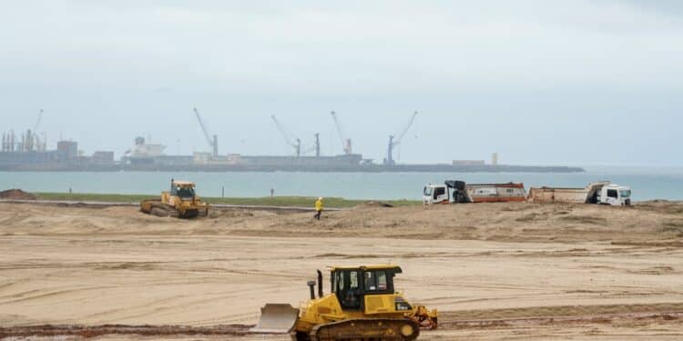 Parque de Tancagem no Pecém cria centenas de empregos e tem data de entrega revelada