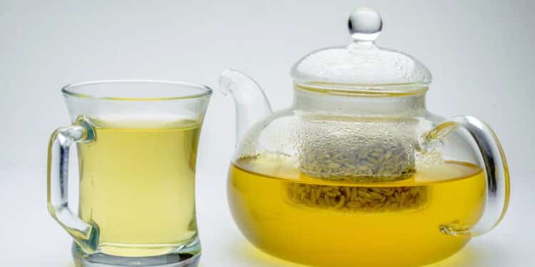 Este chá fácil de fazer pode reduzir inflamações e trazer alívio rápido para cólicas
