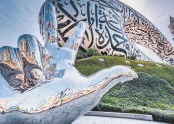 A impressionante história de Dubai e sua ascensão como cidade luxuosa no deserto