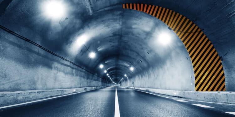 Conheça o túnel gigante que vai unir dois países e transformar as viagens