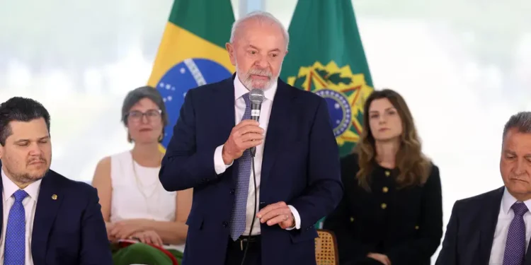 Governo quer aumentar salário mínimo em 2026 sem aumentar Bolsa Família; Veja valores