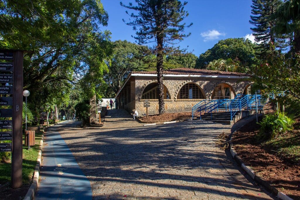 Parque Edmundo Zanoni, Atibaia - Fonte: Wikimedia Commons
