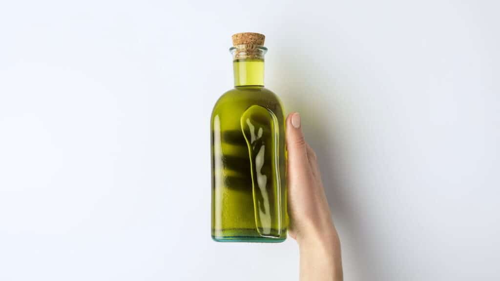 A melhor mistura natural para limpar e dar brilho em móveis de madeira