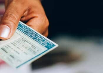 Tirar CNH por conta própria? Veja onde isso é permitido pelo mundo