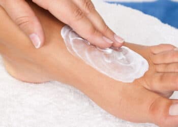 Melhor creme para pés ressecados por menos de R$ 20