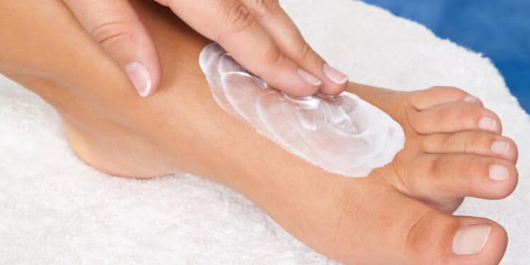 Melhor creme para pés ressecados por menos de R$ 20