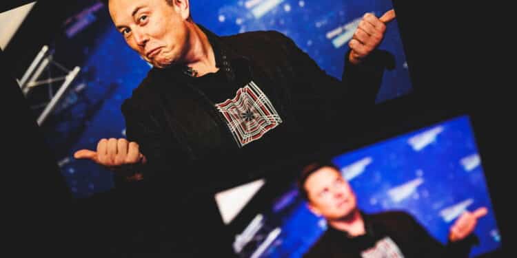Elon Musk lança aplicativo que promete rivalizar com WhatsApp