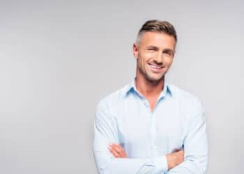 A rotina simples que deixa qualquer homem de 60 anos mais jovem